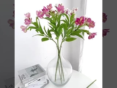 A light luxury flower bouquet decoration for the living room and dining table with simulated daffodi