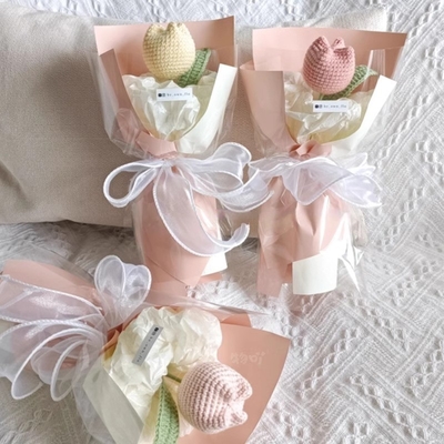 Good price Knitted Tulip Small Flower Bouquet Sunflower Woolen Flower Finished Product Company Procurement Team Building Gift online