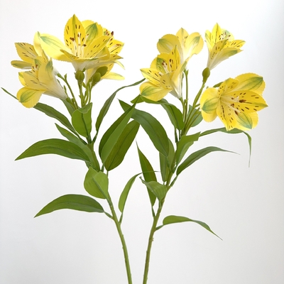 Good price A light luxury flower bouquet decoration for the living room and dining table with simulated daffodils online