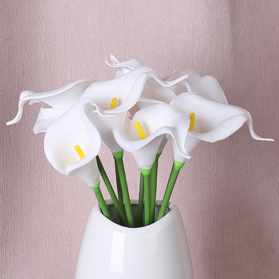 Good price Cross-border wholesale of simulated hand feel PU calla lily bouquets, artificial flowers, plastic flowers, wedding living room decoration and display flowers online