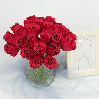 Good price Wholesale of 7-head simulated roses, imperial rose hand-held rose bouquets for home, hotel, wedding and auditorium decoration online