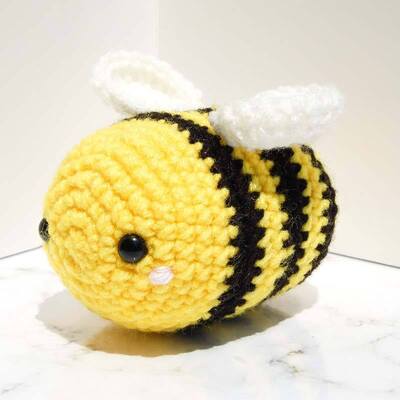 Buy HOT Selling Crochet Fuzzy Bee Stuffed Animal White Wings Cuddly Knit Soft Yarn Plush Bee Toy Amigurumi Crochet Fuzzy Bee online manufacture