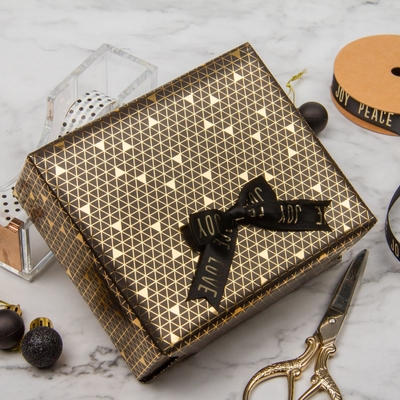Good price Geometrical Line Golden Custom Wrapping Paper 72x52cm Gift Packing Paper Roll online