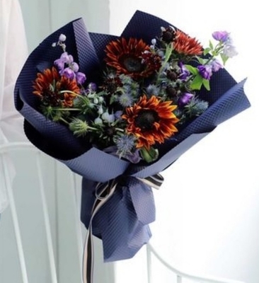 Good price 70gsm Waterproof Flower Wrapping Paper Printed 58x58 online