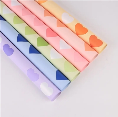Good price 2024 New Arrival Hot Sale High Quality Heart Printing Colorful Waterproof Florist Bouquet  Wrapping Paper Wholesale online