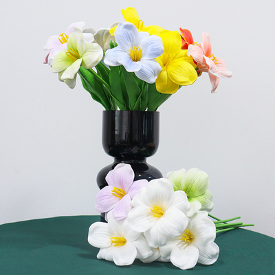 Good price Tulip Variety Fake Wedding Bouquet Plastic Floral Arrangement in Multiple Colors for Weddings online