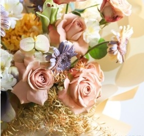 Good price Wave Dot Star Hera Paper Waterproof Floral Flower Packaging Paper online