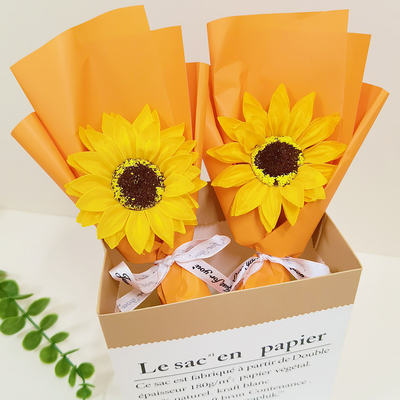 Good price Graduation season simulation flower sunflower bouquet mini finished sunflower rose soap flower souvenir online