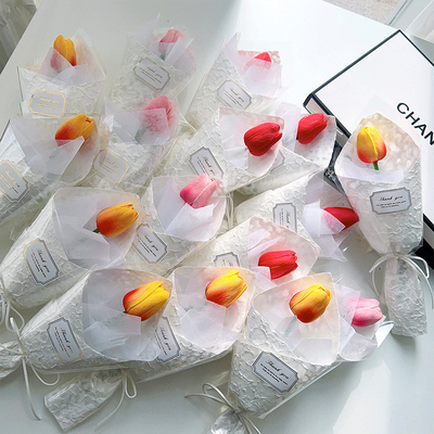 Good price Mother's Day gift: A single rose for mom's best friend, a simulated tulip, a carnation, 520 Valentine's Day gift online