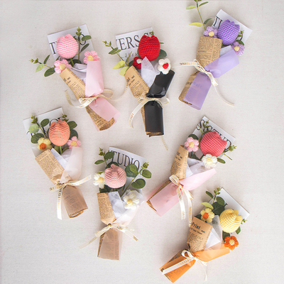 Good price Cross border popular handmade crochet carnation knitting yarn flower rose gift box Mother's Day finished bouquet gift online