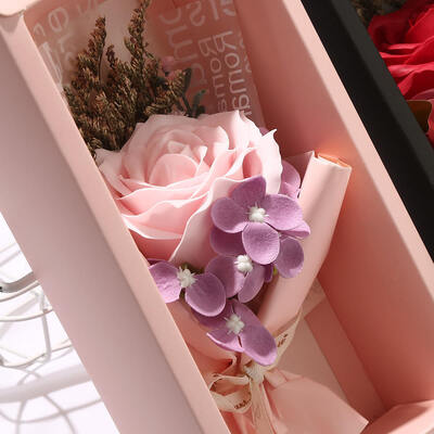 Good price Modern Handmade Luxury Scented Preserved Plastic Rose Bouquet 25*25*28cm Gift Ornament for Mother's Day Valentine Gifts online
